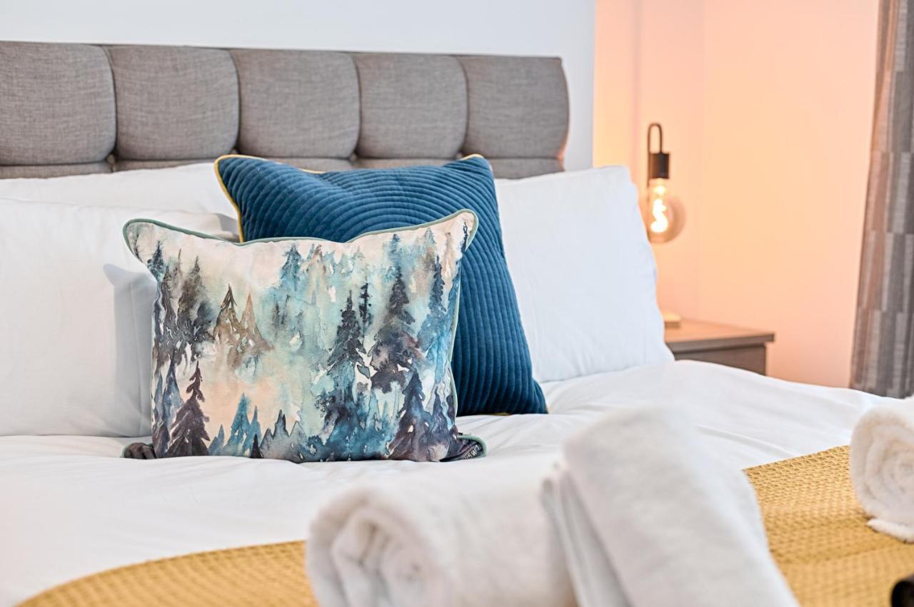 The Glenroy - Tv In Every Bedroom! Swansea Extérieur photo