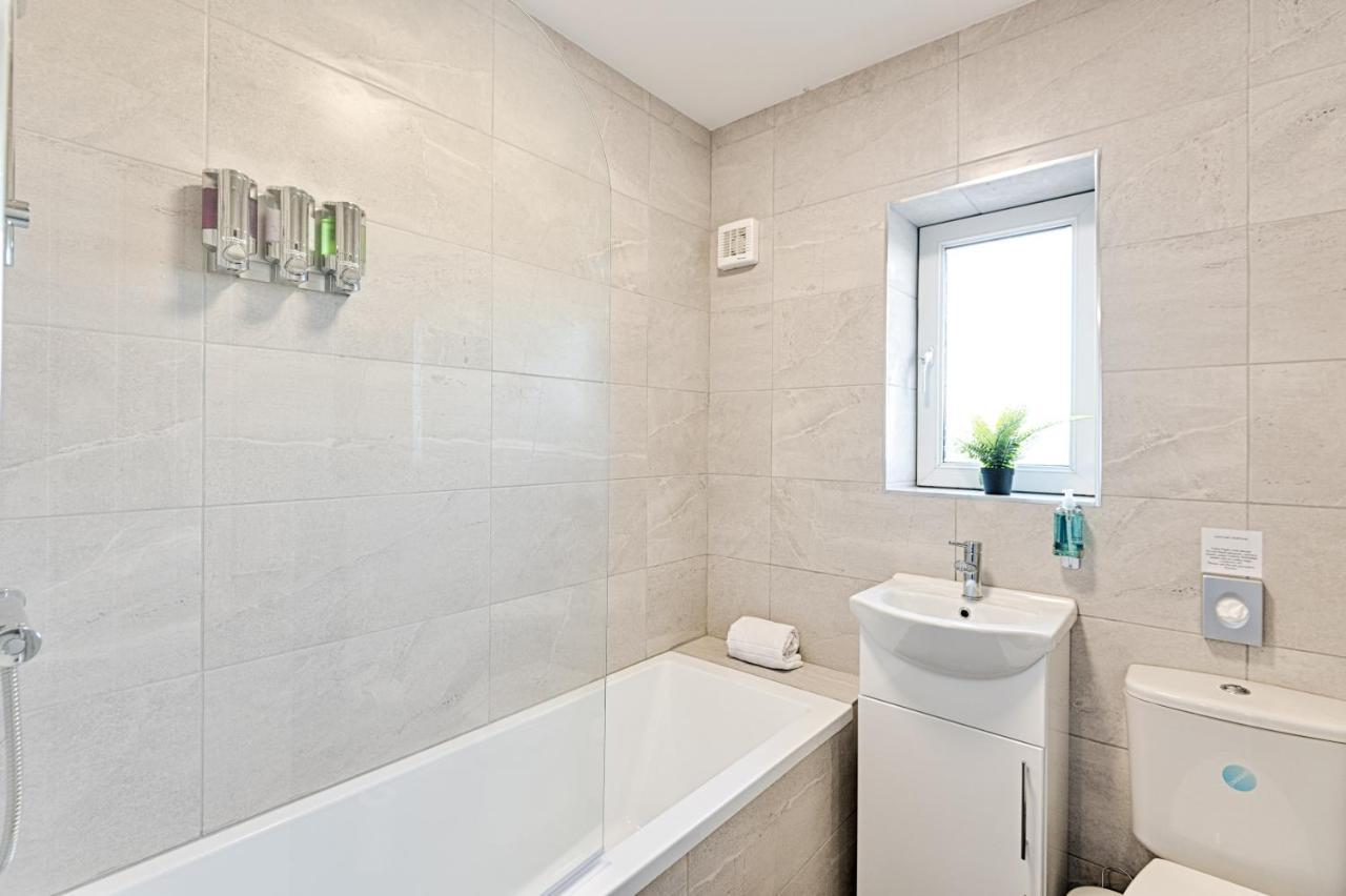 The Glenroy - Tv In Every Bedroom! Swansea Extérieur photo