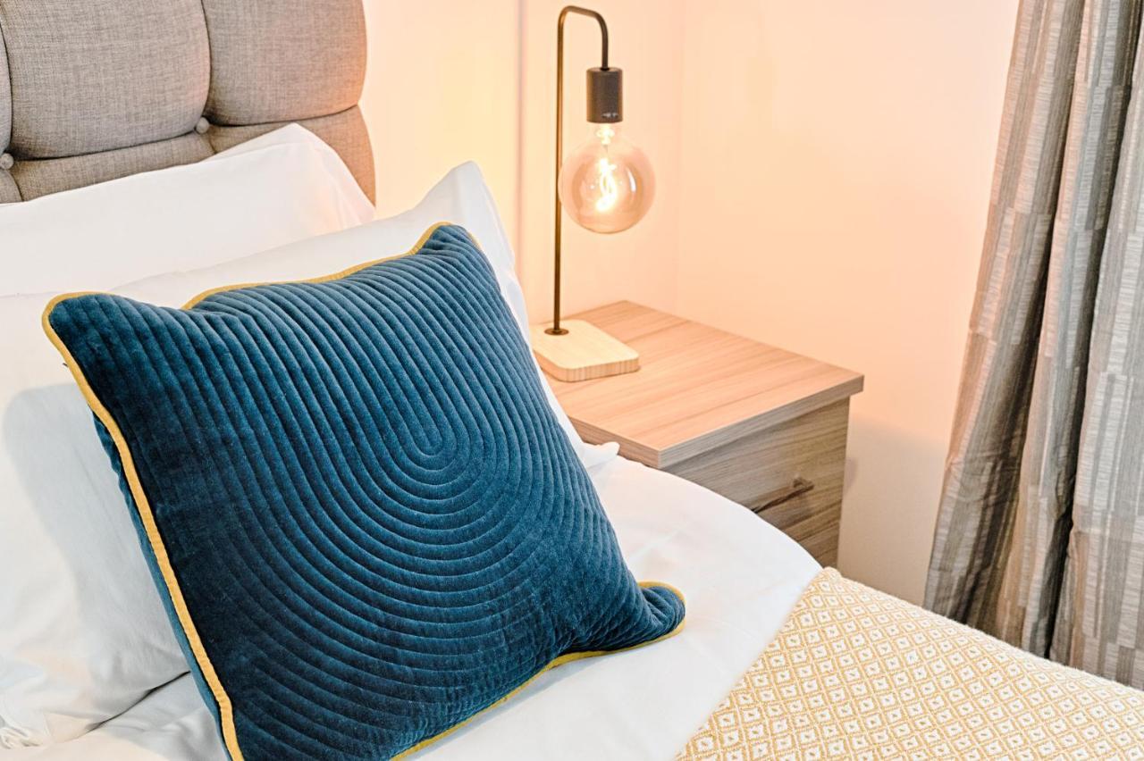 The Glenroy - Tv In Every Bedroom! Swansea Extérieur photo